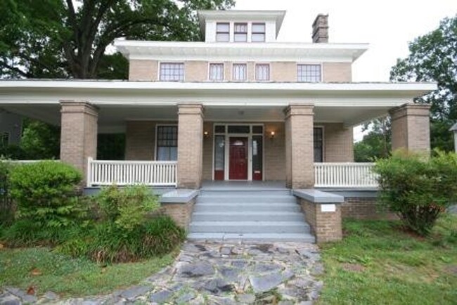 Gorgeous Historic Home / 3 Spacious Floors... - Gorgeous Historic Home / 3 Spacious Floors...