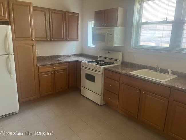 Photo - 89 Bard Ave