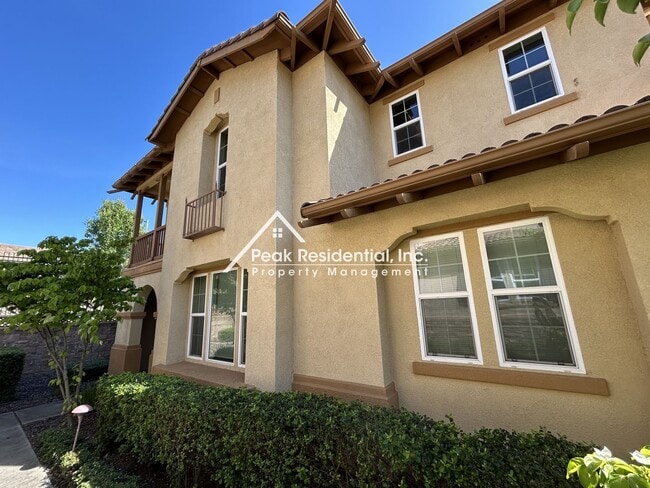 Photo - Beautiful 4bd/2.5ba Folsom Home with 2 Car Garage!