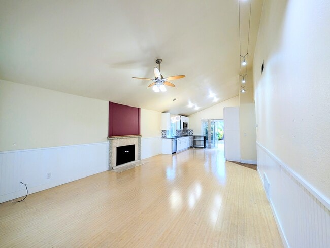 Photo - 32486 Lake Barlee Ln