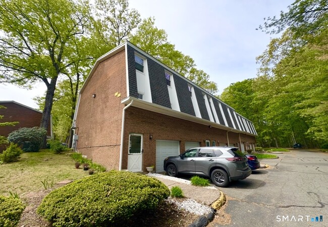 Building Photo - 313 Dunfey Ln Unit 313