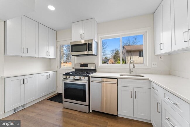 Photo - 7407 Kelvin Pl