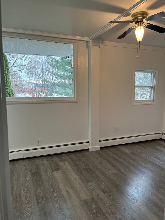 53 ten broeck st Unidad Basement 2