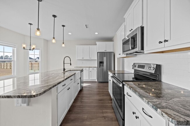 Photo - Beautiful 4-Bedroom Home with Modern Finishes in Angier