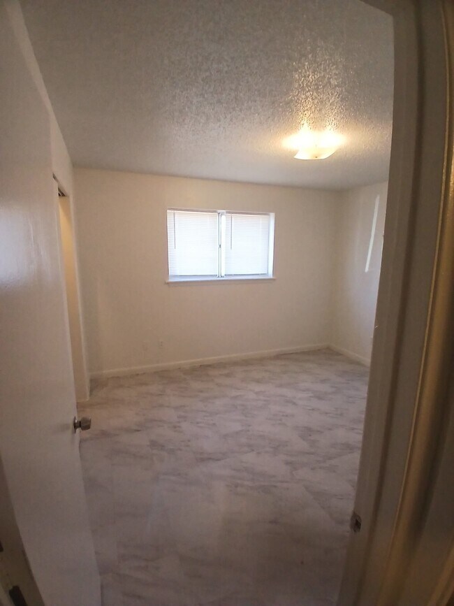 Photo - 100 Plum Ave