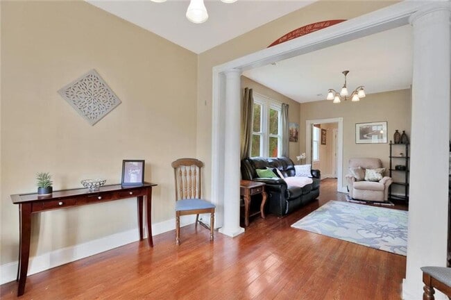 Photo - Great Bungalow for Rent!