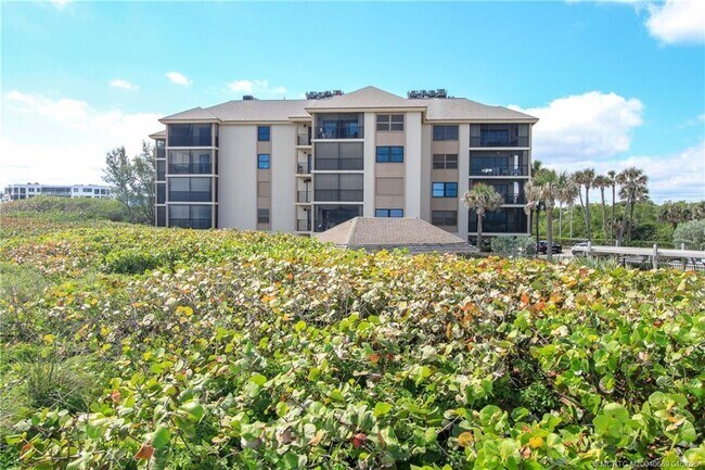 Building Photo - 2491 NE Ocean Blvd Unit 302 Rental