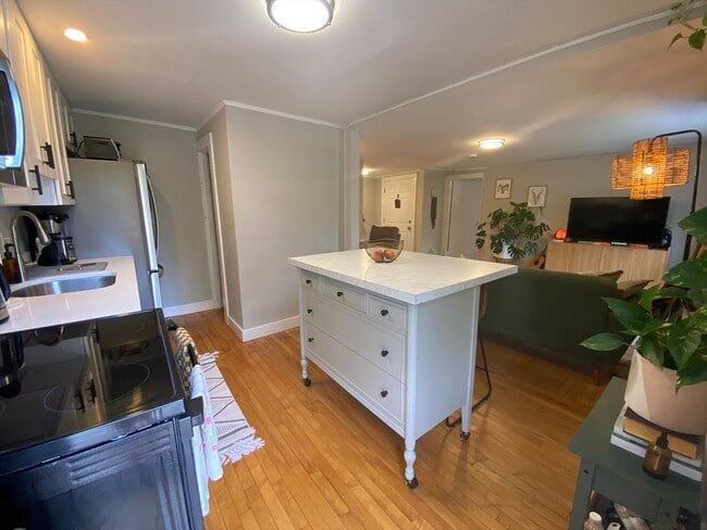 Photo - 13 Pleasant St Unit 2