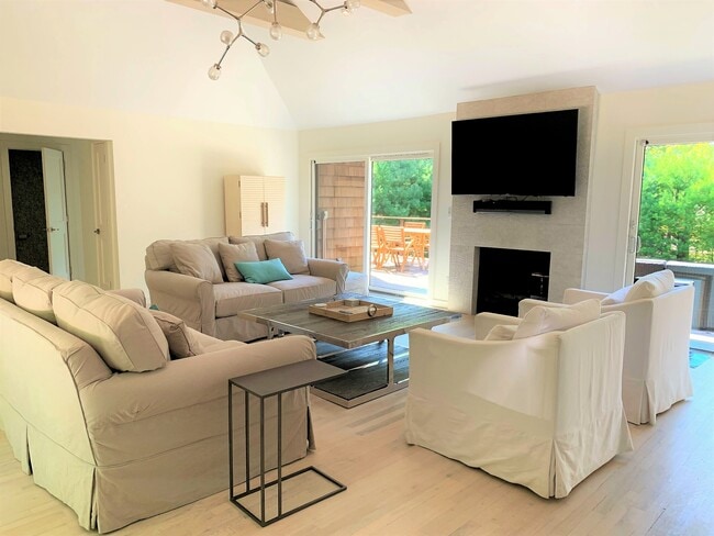 Photo - 20 Quarty Ct