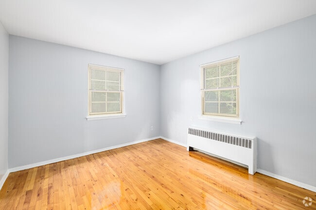 1BR, 1BA - 750SF - Bedroom