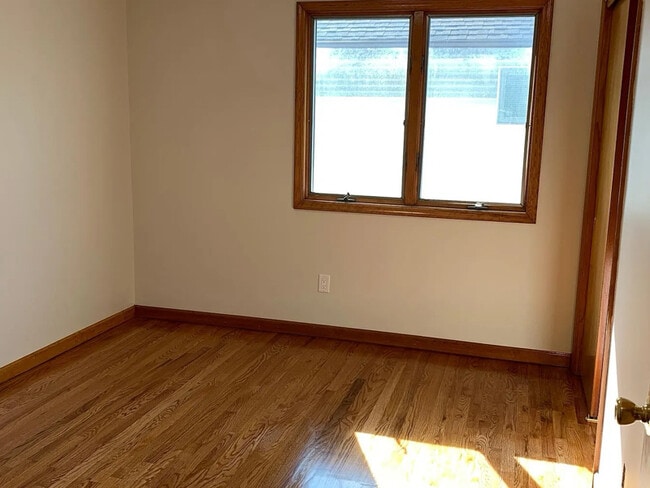 Photo - 150 Chestnut St