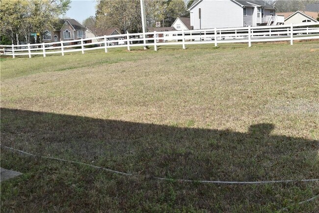 Photo - 1098 Village Creek