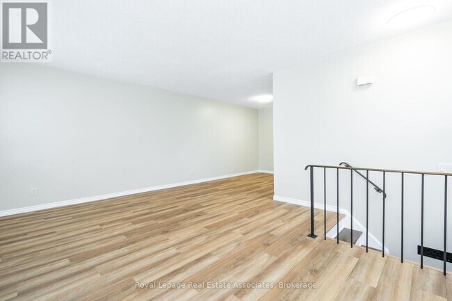 Photo - 1370 Roylen Rd