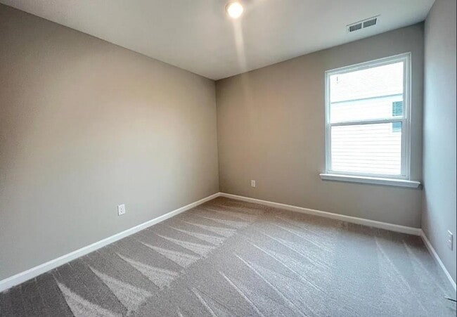 Photo - 140 Golden Eagle Pkwy