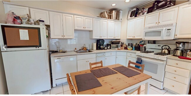 Photo - 20 Dean Rd Unit 3A