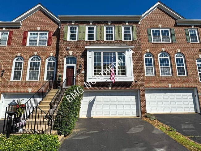 Building Photo - 5654 Governors Pond Cir