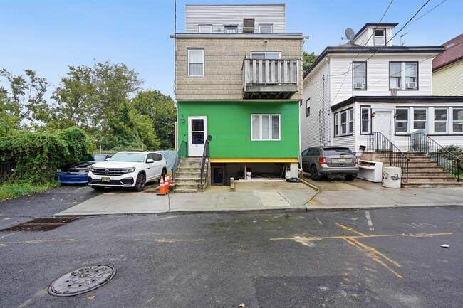 Building Photo - 22 Wegman Ct Unit 1 Rental