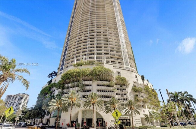 Building Photo - 1750 N Bayshore Dr Unit 3114