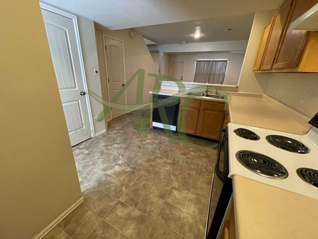 Photo - 178-184 E Spaulding Ave Unit 178