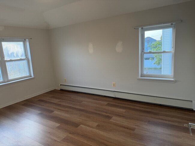 Photo - 463 Beach 68th St Unit 4 bed 2 bath for 3 bed price