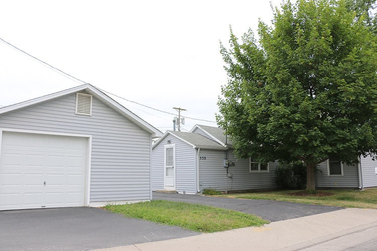 street view + garage - 530 Manville Ave