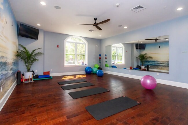 Photo - 700 Citation Ln Unidad 1810