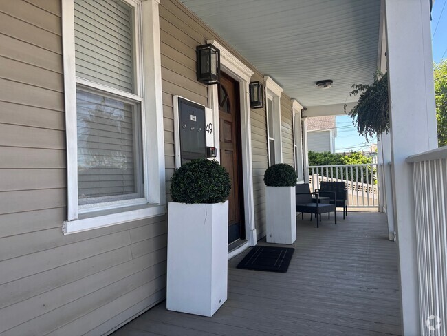 Building Photo - 49 S Water St Unit APT 3L