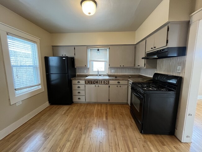 Photo - 713 N 5th St