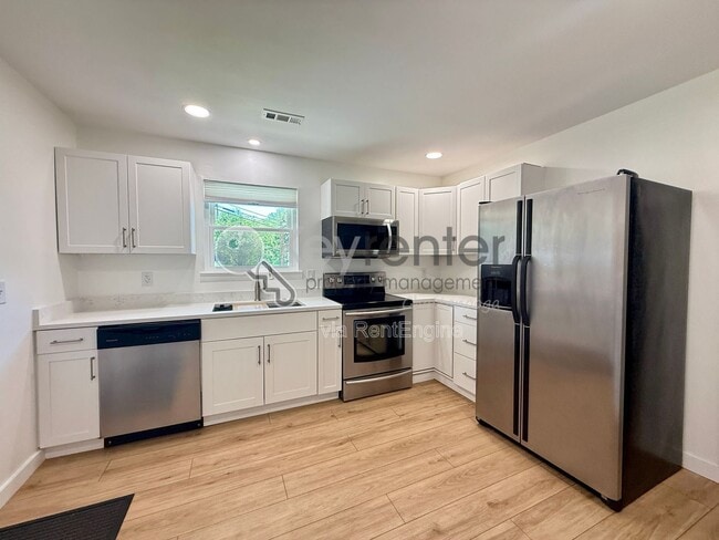 Photo - 1004 Summer St