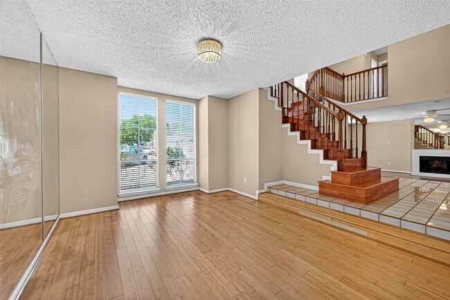 Photo - 1535 Beaconshire
