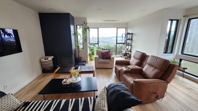 Photo - 5155 Diamond Heights Blvd
