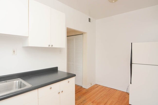 Photo - 3042 W Wellington Ave Unit 3