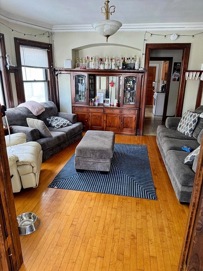 Photo - 2917 N Frederick Ave Unit 2017 Frederick Ave