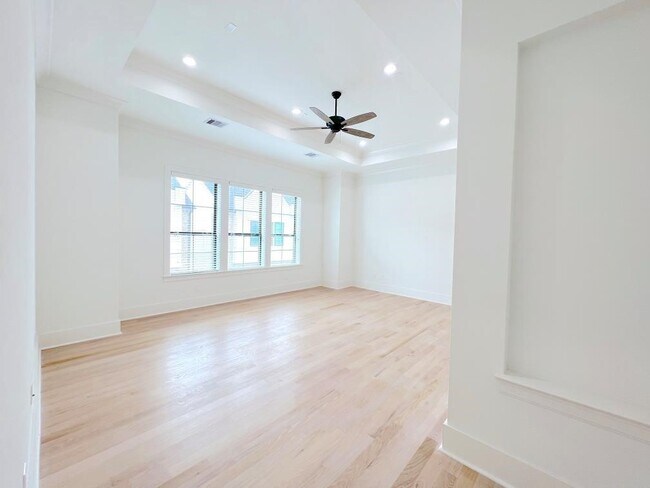 Photo - 2122 Blalock Rd