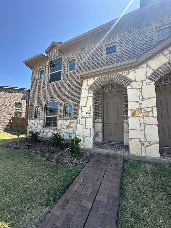 Photo - 3457 Solana Cir Townhome