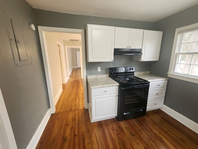 Photo - 802 N Park St Unit B 1