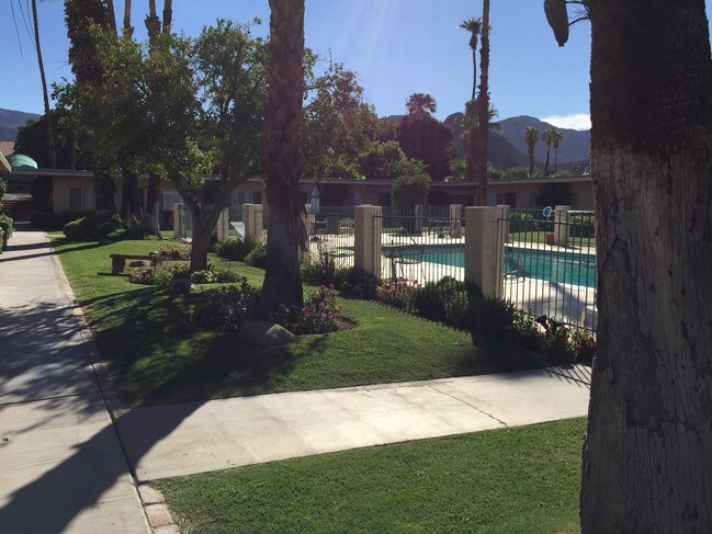 Photo - Rancho Mirage Villa Apartments