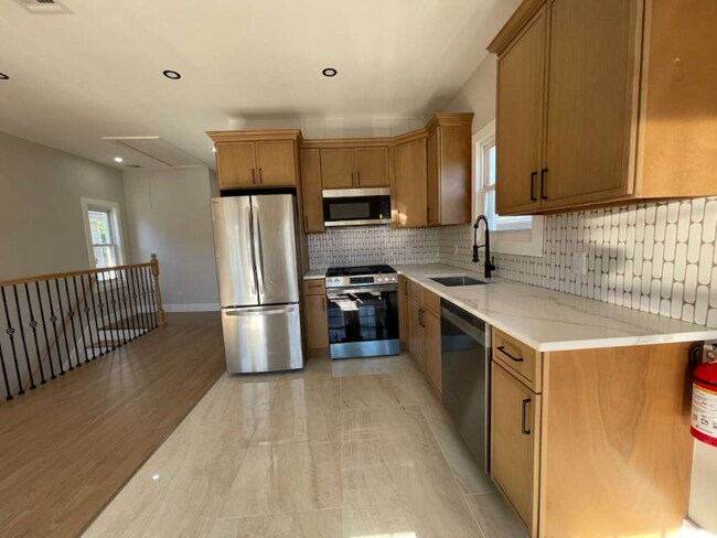 Photo - 413 E 9th Ave Unit 2