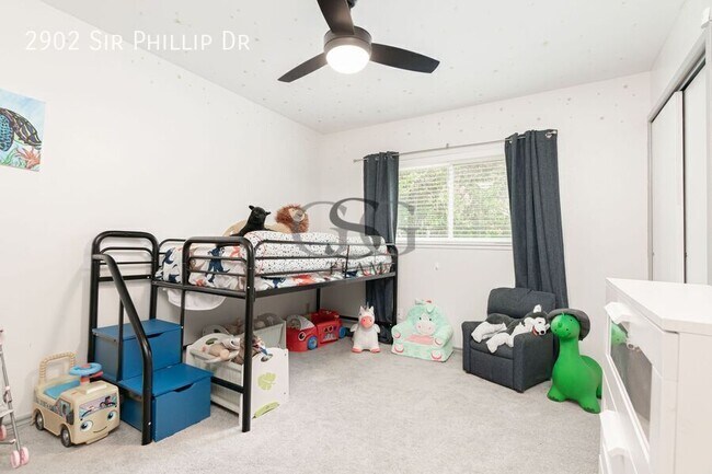 Photo - 2902 Sir Phillip Dr