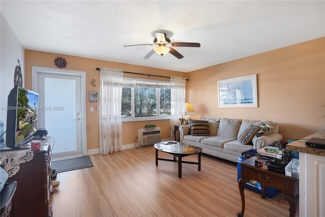 Photo - 1000 SW 11th Ave Unit 17E