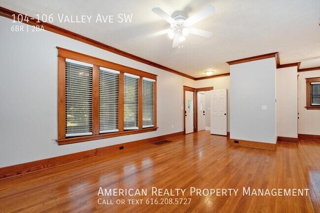 Photo - 104-106 Valley Ave SW-