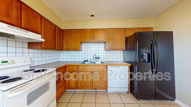 Photo - 4705 27th St W