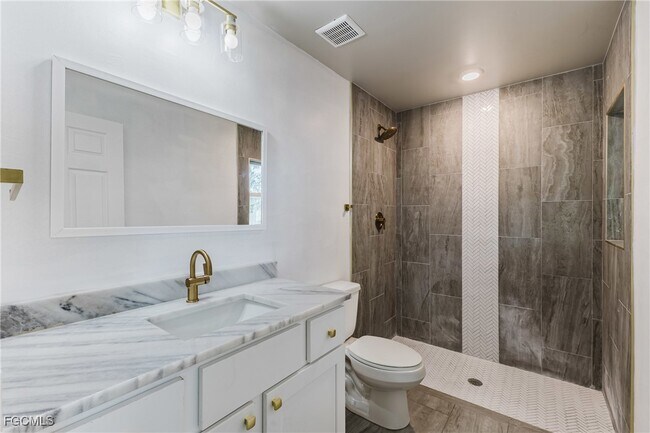 2403-2405 Maple Ave