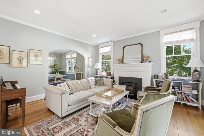 Photo - 3357 Stuyvesant Pl NW