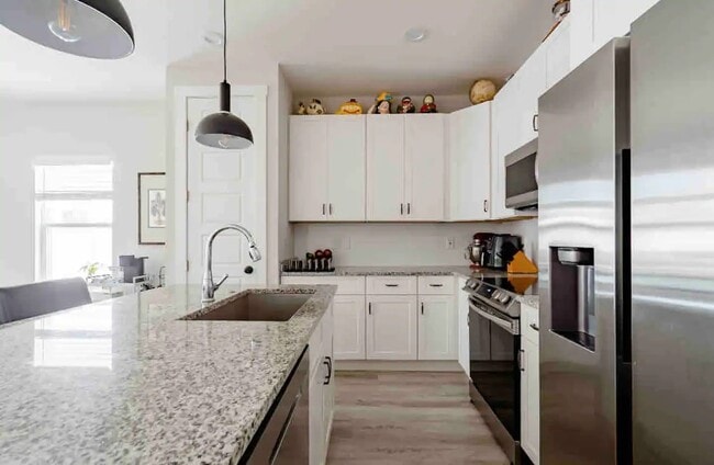 Photo - 815 7th Ave S