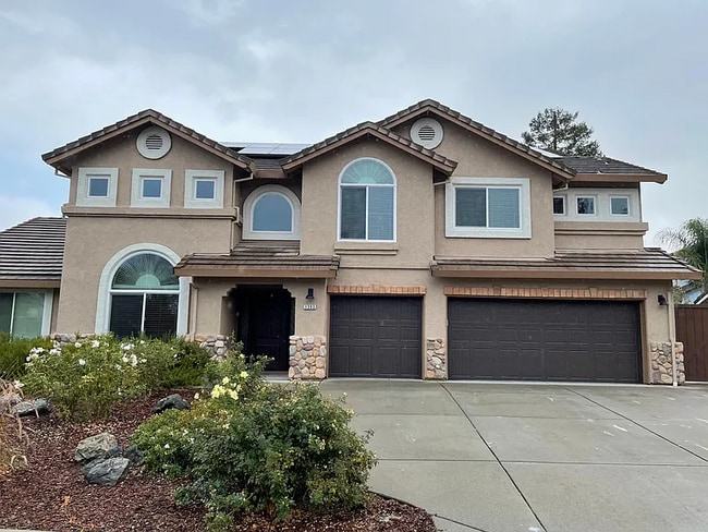 Building Photo - 1393 Arrowhead Ave