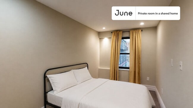 Building Photo - Room in Shared 3 bed/1 bath home in East Village