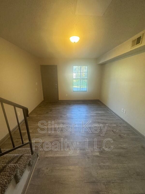 Photo - 1426 Niles Ferry Rd