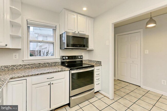 Photo - 1024 N Monroe St