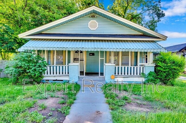 Building Photo - 2513 Ave J